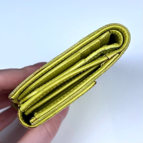 GUCCI LIME GREEN JACKIE LOGO WALLET - Picture 3 of 10